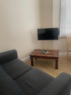 Charming 1 Bed Apartment - 3