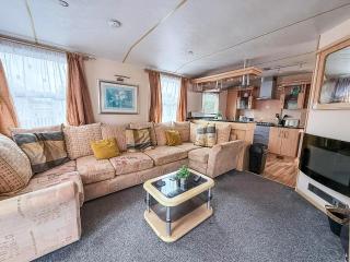 Homely 8 Berth Caravan At Southview Holiday Park Near Skegness Ref 33003M - 2