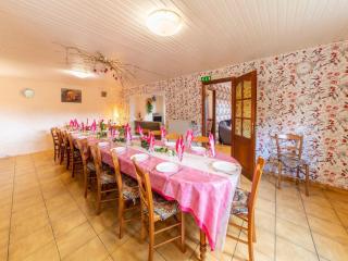 Holiday home in Montleban with garden - 8