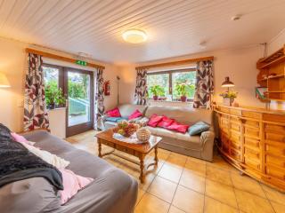 Holiday home in Montleban with garden - 2
