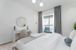 Magnificent 2BR at Dubai Marina - 1