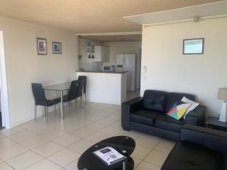 Northpoint Holiday Apartments - Alexandra Headland - 5