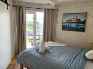 Northpoint Holiday Apartments - Alexandra Headland - 3
