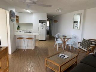 Northpoint Holiday Apartments - 1