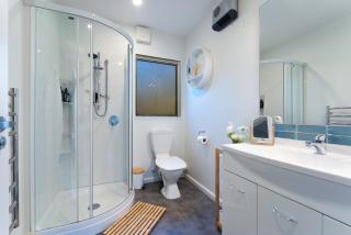 Shiloh Luxury Retreat - Wakefield - 3