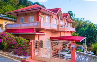 Carolyn's View Guesthouse - Port of Spain - 8