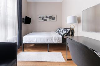 SPACIOUS 4BR 2BA apt WITH PRIVATE OUTDOOR SPACE UWS - 8