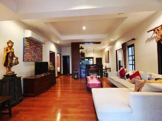 Secure 3 Bedroom Villa near beach - 4