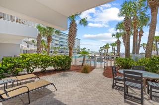 Destin West Gulfside 116 - Ground Floor - Beachfront - Handicap Accessible! - 3