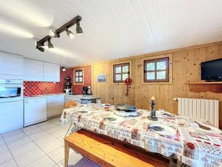 Appartement 8 pers dans chalet montagnard proche piste - FR-1-267-314 - 2