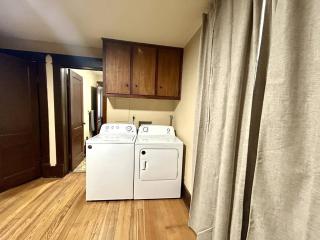 Downtown Location With Washer and Dryer. - 4