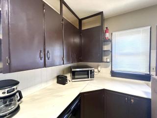 Downtown Location With Washer and Dryer. - 1