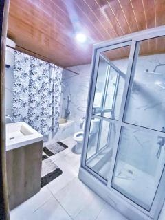 Elevation Lodge Imatt - Freetown - 3
