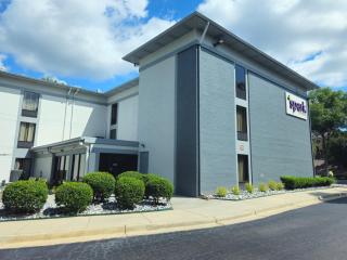 Spark by Hilton Alpharetta Roswell - 1
