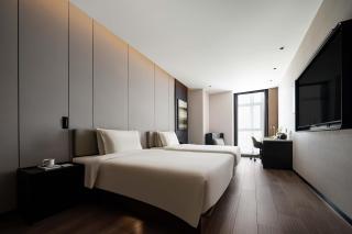 Atour Hotel North Square of Urumqi High-Speed Rail Station - 0