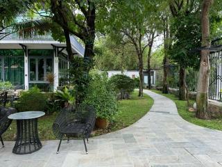 Tropical Riverfront Pool House - 6