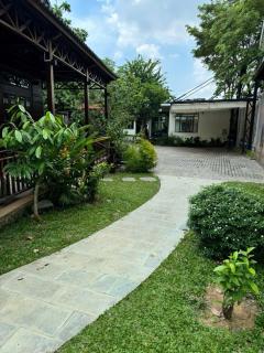 Tropical Riverfront Pool House - 3