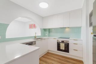 Pacific Gables 8 - 6