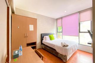 Urbanview Hotel The Lodge Karawaci - 1