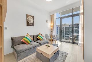 Waves - Stylish and Comfy Couples Retreat Apt with Balcony - 7