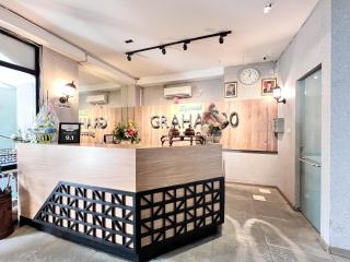 Sans Vibes Hotel Syariah Graha 100 Gubeng Surabaya - 6