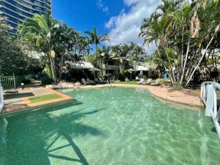 Upgraded Beachside, Diamond Beach Resort 61 - 4