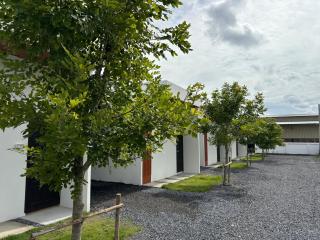 The Six Resort Lopburi - 5