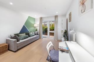 1 Bed Apartment Hammersmith - 7
