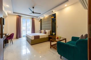 PK Boutique Hotel Noida Expressway - Noida - 8