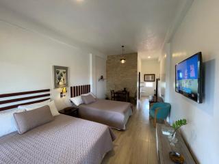The Premises Hotel - 3