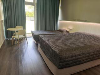 Banana Hotel Motel - 9