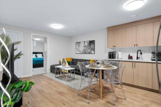 Cozy 2BR Suite with Kitchen, AC Near U of C, Winsport, Banff and Hospitals - 8