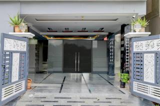 Super Collection O Khajaguda Hills Formerly Sri Balaji Luxary Rooms - Gachibowli - 3
