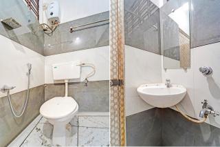 Super Hotel O Thammanam Kochi - Ernakulam - 4