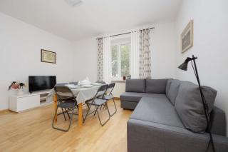 Family Apartment in Warsaw with Desk and Bathtub by Noclegi Renters - Varsovie - 0
