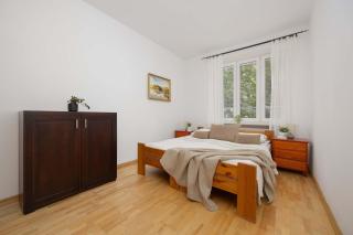 Family Apartment in Warsaw with Desk and Bathtub by Noclegi Renters - 8