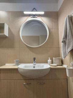 Entire 2Bd flat with communal POOL - Scala - 5