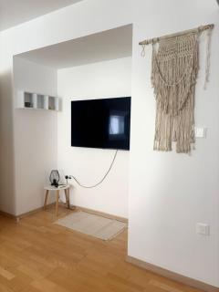 Entire 2Bd flat with communal POOL - Scala - 3