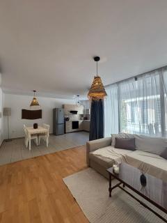 Entire 2Bd flat with communal POOL - Scala - 1