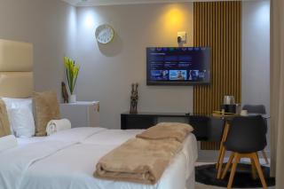 ECO-WILD Luxury Suites - Windhoek - 0