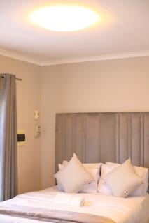 ECO-WILD Luxury Suites - Windhoek - 1