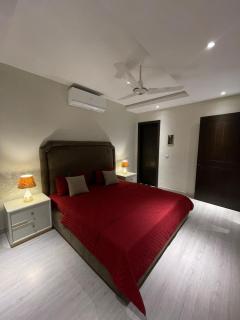 Executive 1BHK Opus CentralGulberg SelfCheckin - Lahore - 2