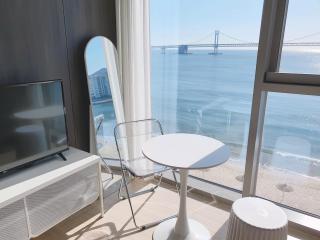 Gwangalli Beachfront House with a beam projector - Kwangan-dong - 7