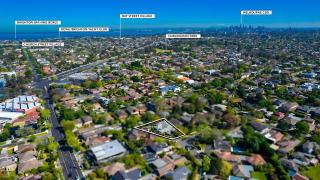 Large 5BR Home-Pool-BBQ-4 CarPark-Central Location - 8