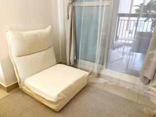 Cozy Designer City Centre Studio - 1 Lady only - 2