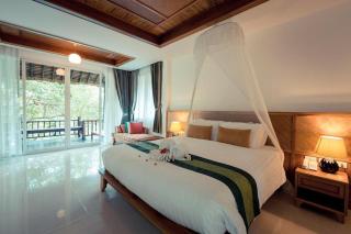 happy house - - 3