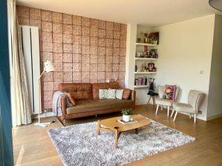 Wembley Stadium is 4min by tube - Modern 4 bedroom house ideal for families and groups - 8