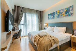5 star Luxury Retreat in Saigon's Center free Pool Gym - 3