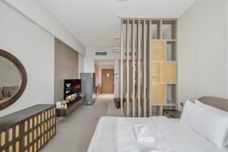 Gorgeous New Studio - Large Terrace - 7