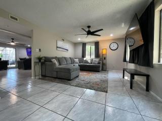 Pool Home at Busch Gardens USF - 8